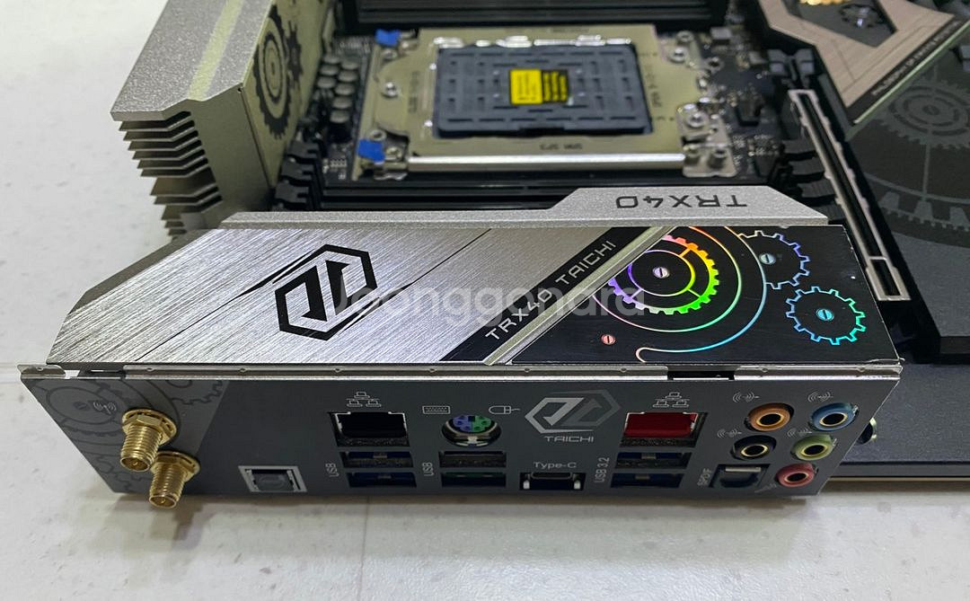 Asrock TRX40 TAICHI(타이치) 메인보드--4