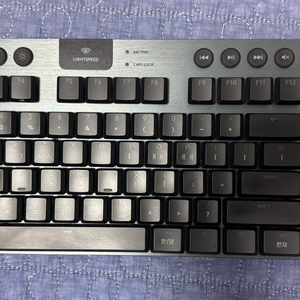 G913 TKL 클리키 팝니다.