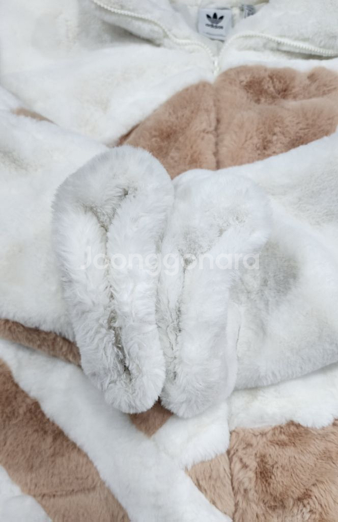 아디다스 빅로고 FUR 퍼 후리스 집업 자켓 XL--4