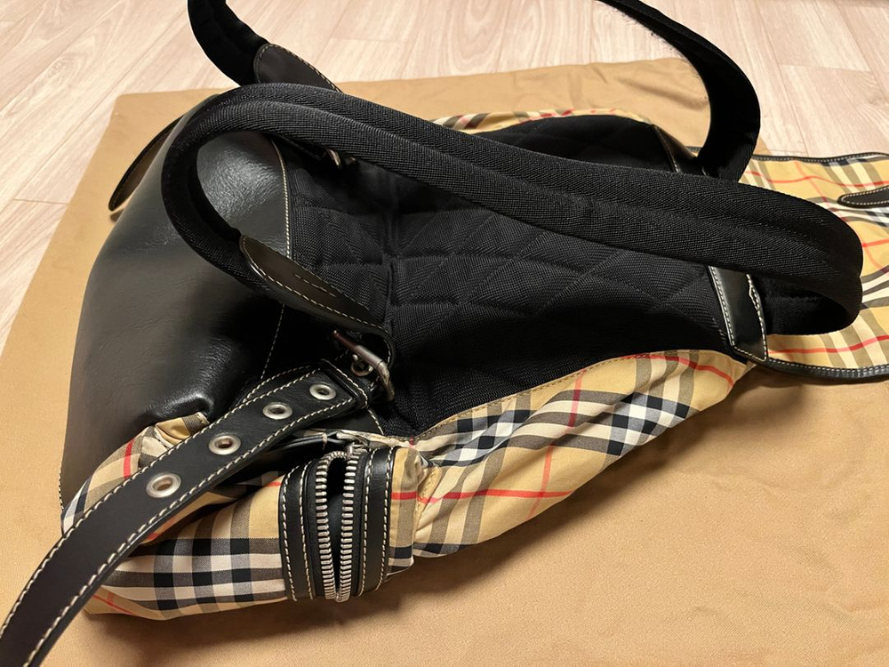 버버리 백팩 이미지