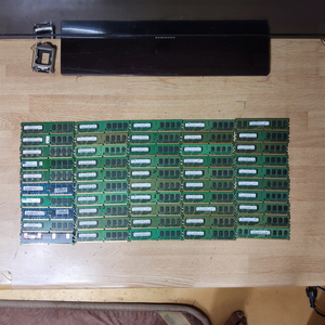 컴퓨터 램 DDR2 2GB 50개 일괄판매 (메인보드