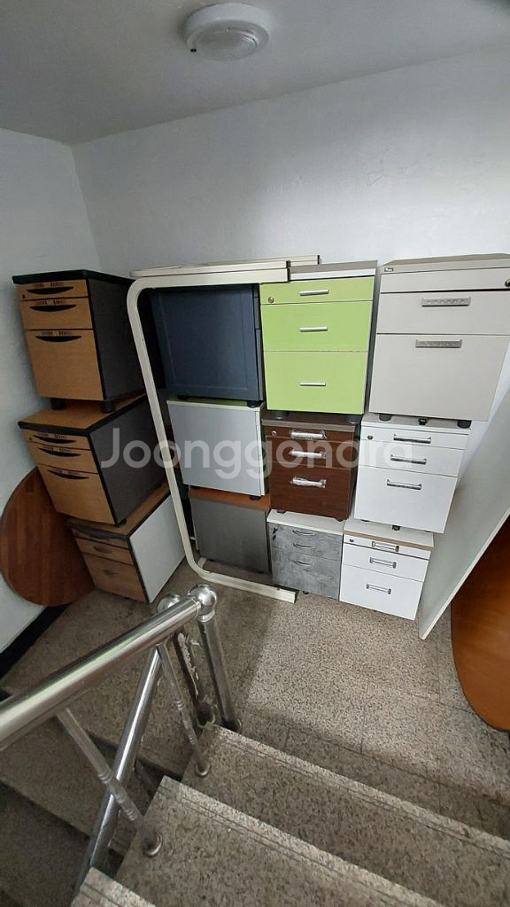 책상,의자,파티션,원탁,회의테이블 이동서랍장,칠판,책장--2
