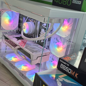 라이젠7 7800X3D RTX4080슈퍼 화이트