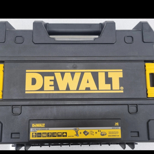 (새상품) DeWALT 전동드릴 세트 DCD708P2