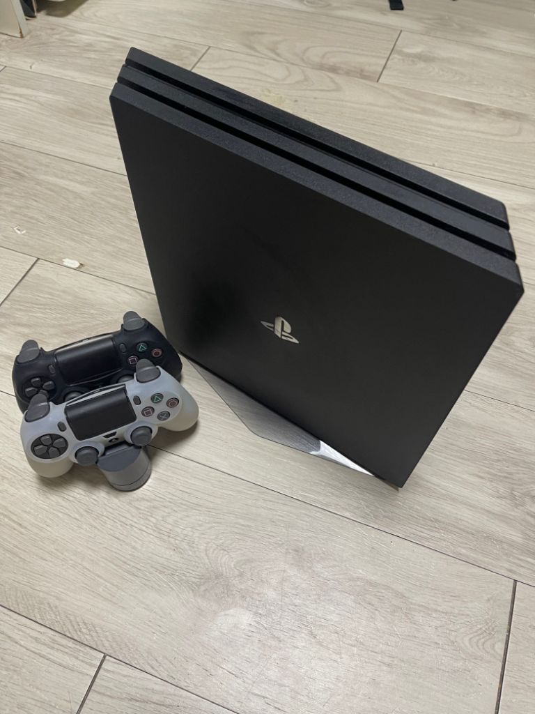 플스4 프로 PS4 Pro 콘솔 2개 타이틀 8개 택포