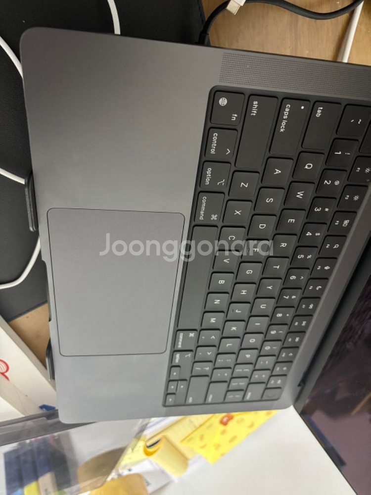 Macbook m3pro 12cpu 18gpu--1