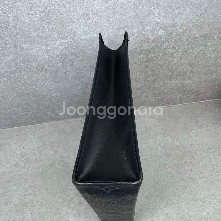 루이비통 이클립스 보야주 클러치 / 상태 최상급--4