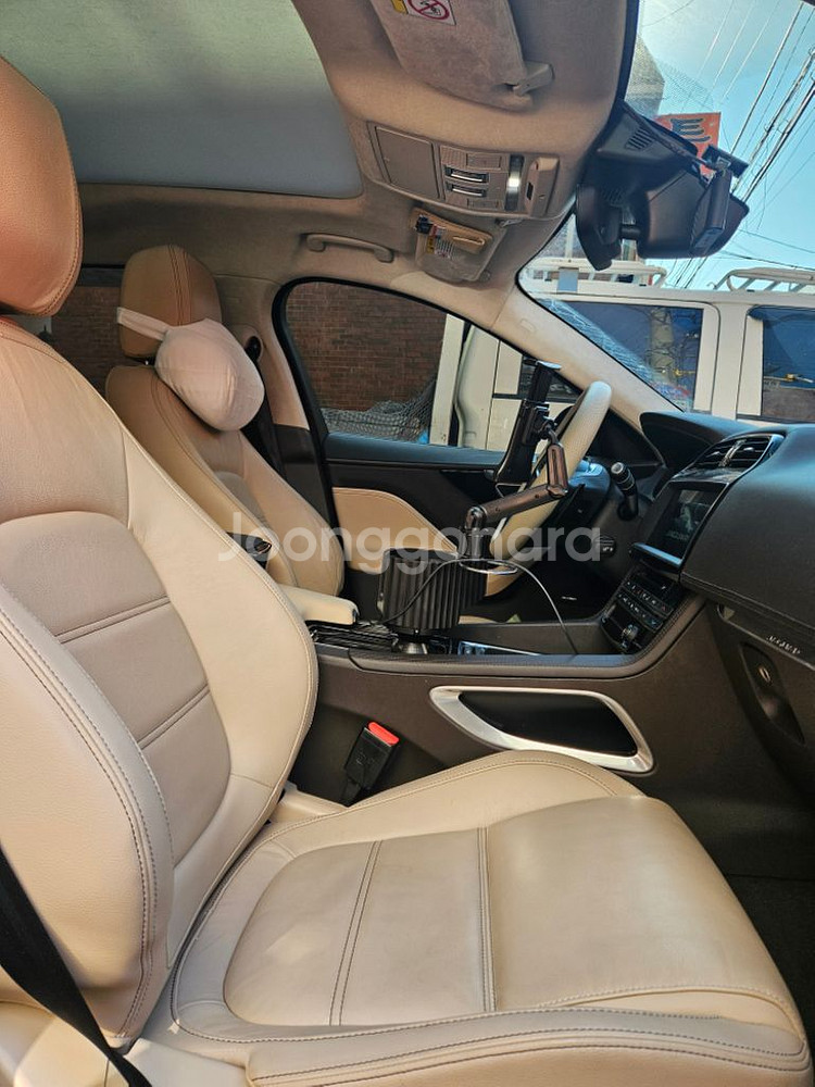 재규어 f pace 20d--8