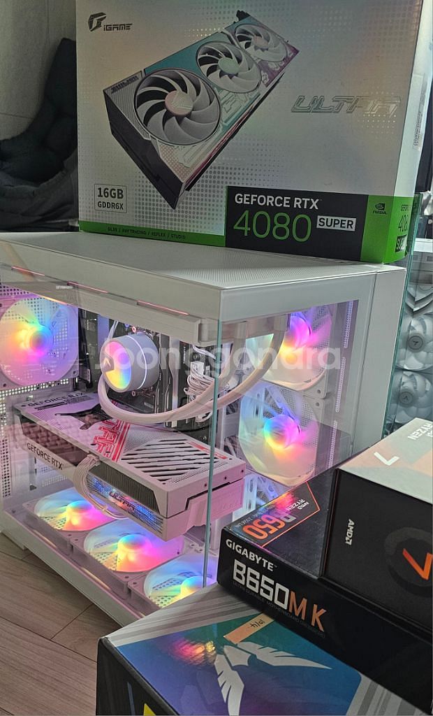 7800X3D RTX4080S(새상품)--0
