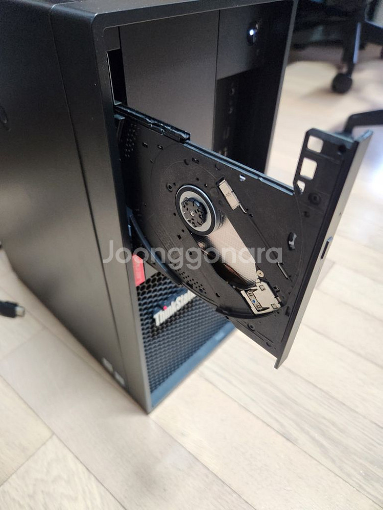 lenovo think station p330--2