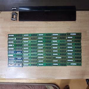 컴퓨터 램 DDR2 2GB 50개 일괄판매 (메인보드