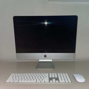 iMac 21.5인치 2017년형(키보드,마우스 포함)