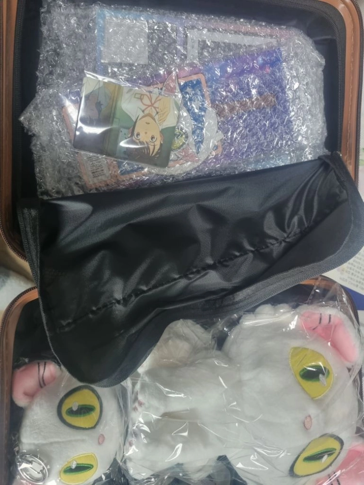 스즈메 여행가방 이미지