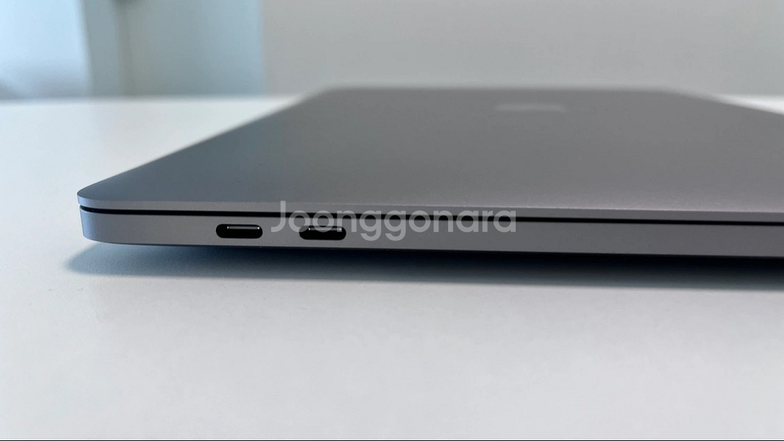 맥북프로2020 13인치 i7 32GB 1TB 최고사양--2