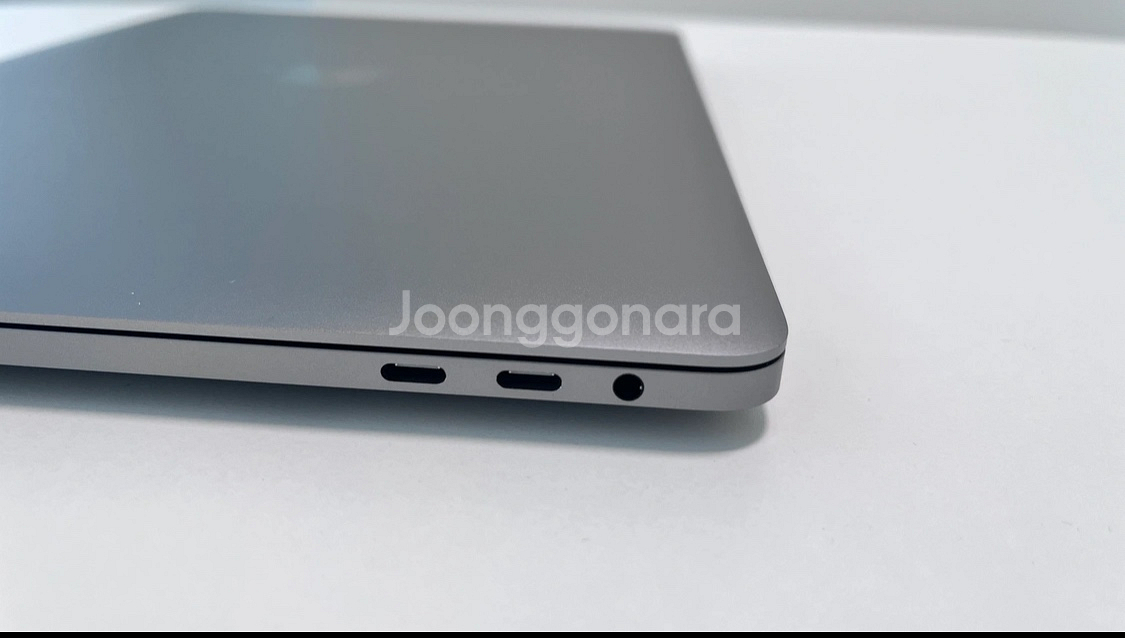 맥북프로2020 13인치 i7 32GB 1TB 최고사양--3