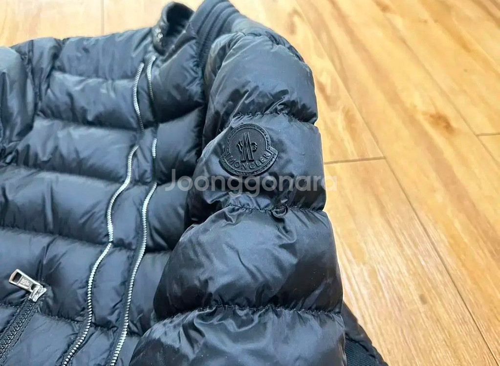 몽클레어 남성 라이더 패딩자켓 팝니다--2