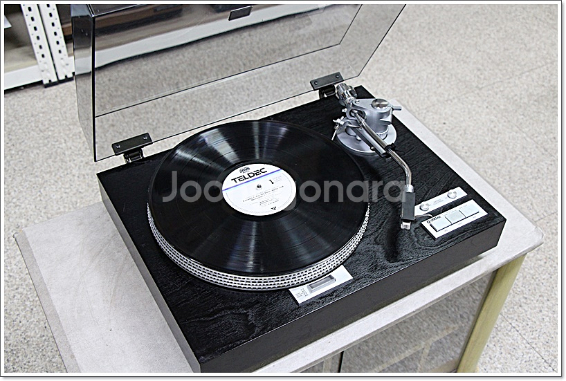 야마하 A급 수동 다이렉트 턴테이블 모델 YP-D7--4
