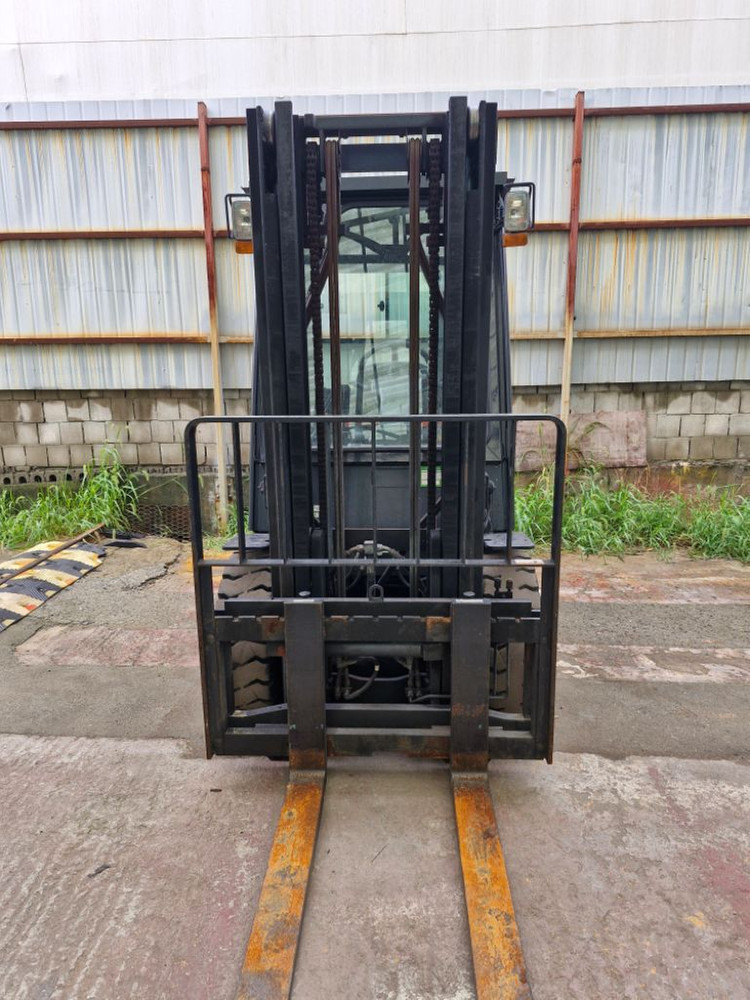 두산 19년식 디젤 3톤 지게차--2