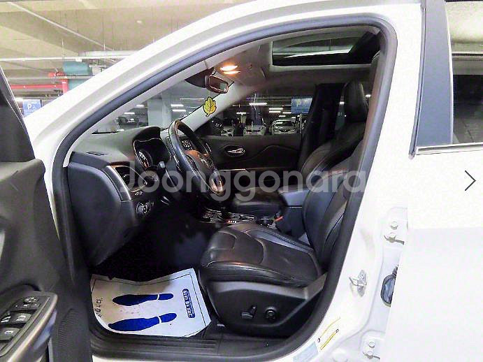 @18년식 체로키(KL) 2.4 AWD 론지튜드 하이--5