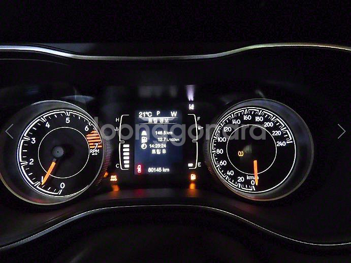 @18년식 체로키(KL) 2.4 AWD 론지튜드 하이--8
