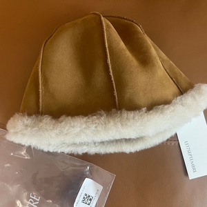 LE17SEPTEMBRE SHEARLING HAT
