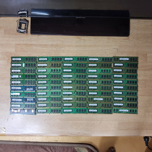 컴퓨터 램 DDR2 2GB 50개 일괄판매 (메인보드