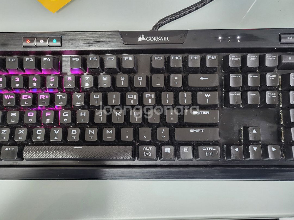 커세어 k70 mk2 저소음 적축 게이밍키보드 팝니다--1