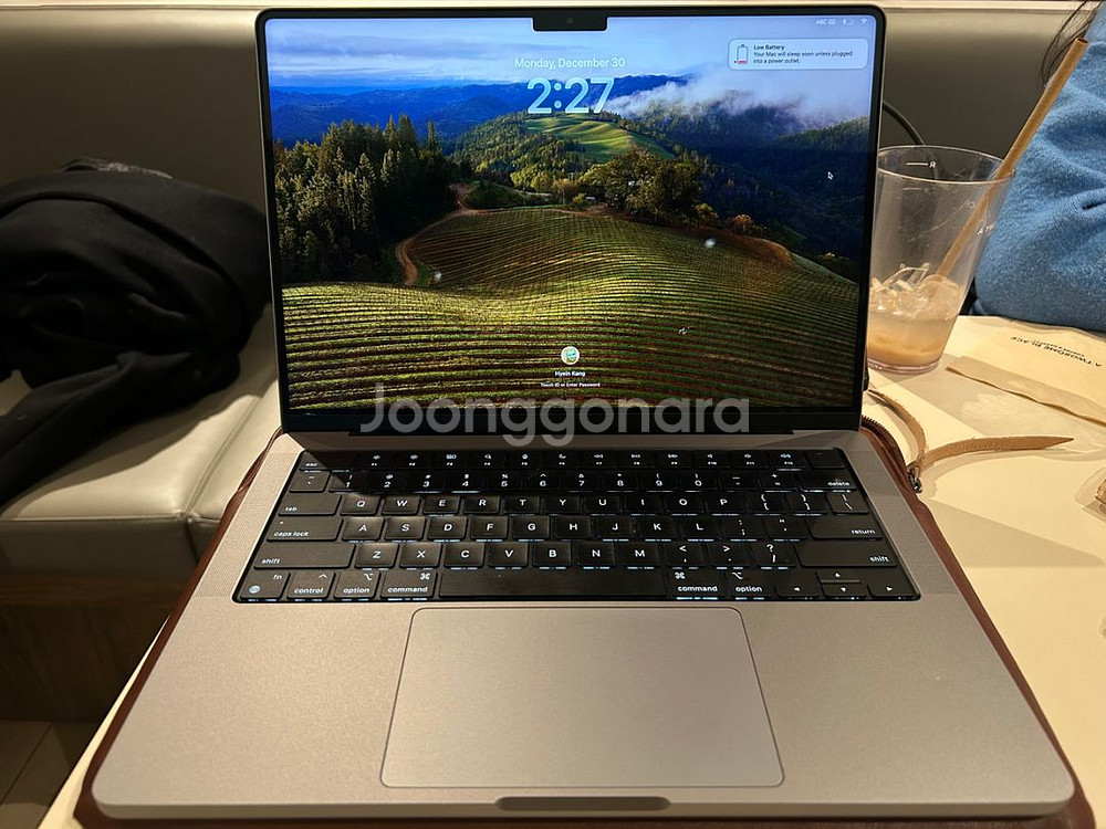 (급)맥북프로 m2 14인치 16GB--2