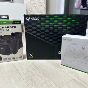 Xbox Series X 본체, 컨트롤러 2개, 충전기