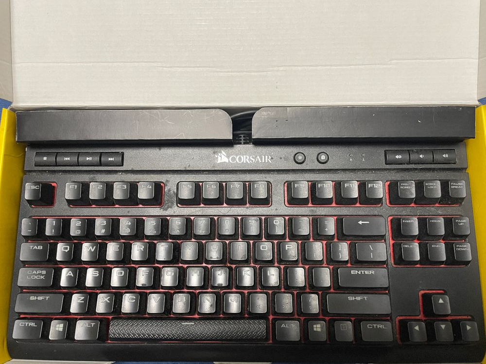 커세어 k63 적축 기계식 키보드 이미지