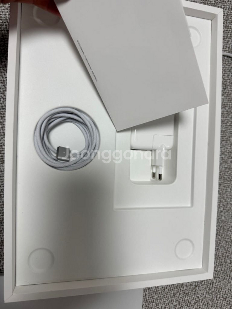 맥북에어 m3 13 16gb 256gb 새상품급--2