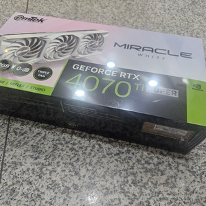 이엠텍 4070ti super 미개봉 신품 팝니다