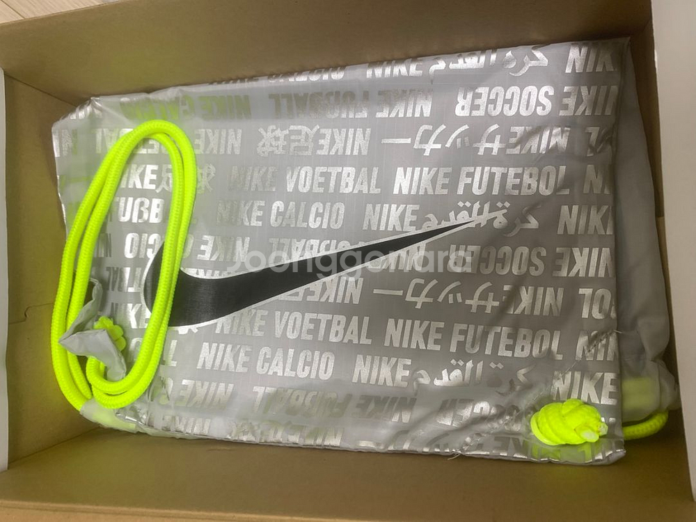 나이키 티엠포10 엘리트 ag 260 입니다--6