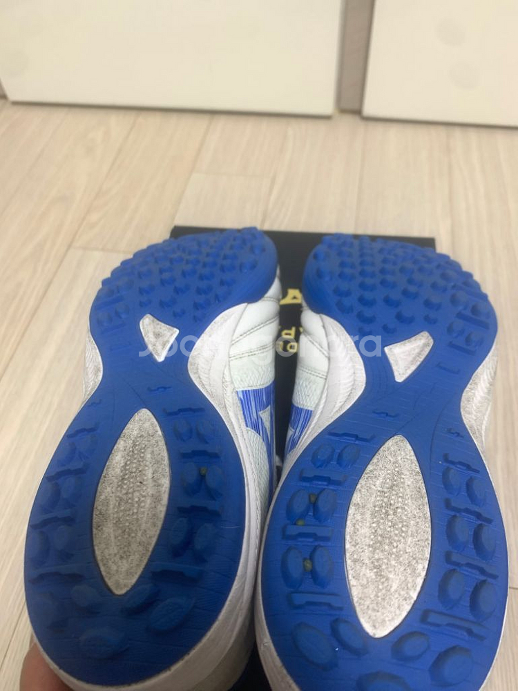 미즈노 살라 베타 재팬 tf 255 입니다--4