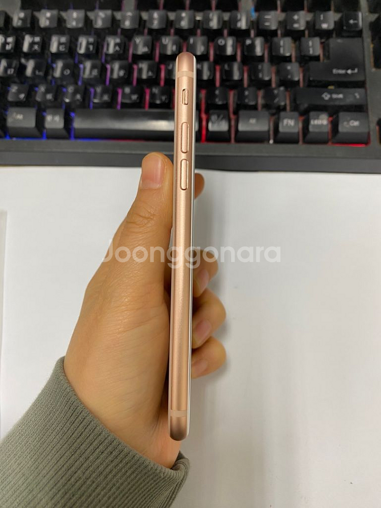 아이폰8 로즈골드 특SSS급 256G 배터리100%--4