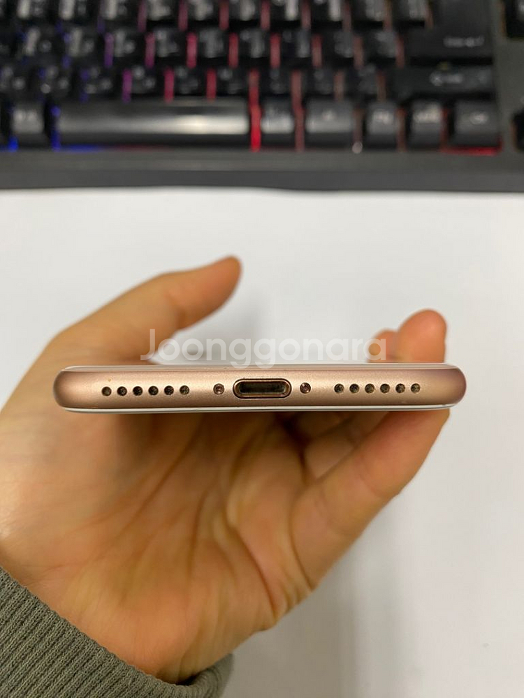 아이폰8 로즈골드 특SSS급 256G 배터리100%--6
