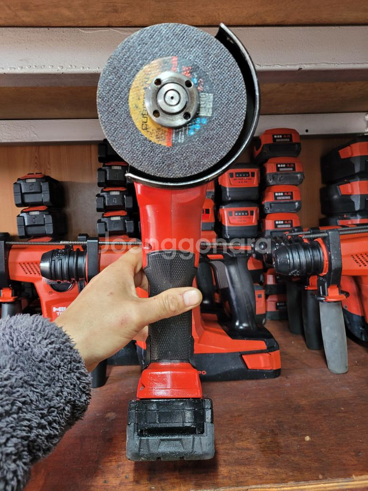 밀워키충전그라인더 M18 CAG125X .5인치정품--1