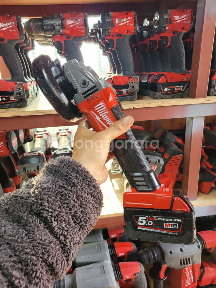 밀워키충전그라인더 M18 CAG125X .5인치정품--8