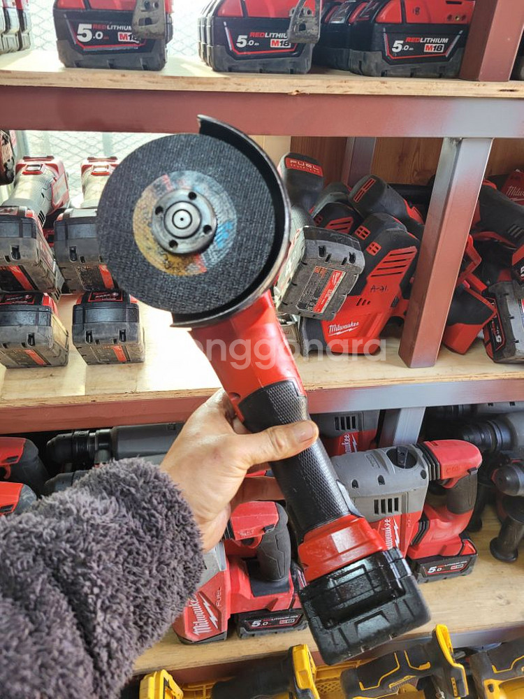 밀워키충전그라인더 M18 CAG125X .5인치정품--9