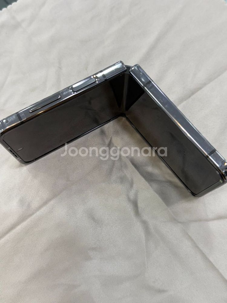 플립4 블랙 256G--4