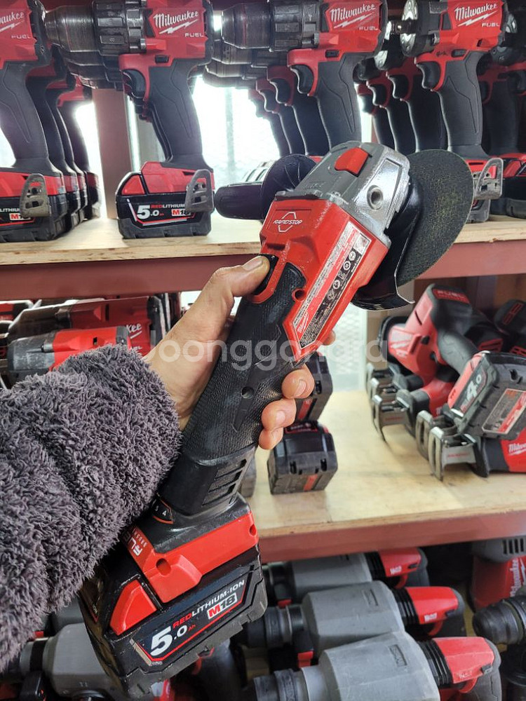 밀워키충전그라인더M18FSAG125X.속도조절.5인치.--8