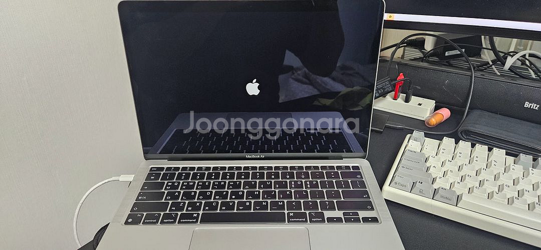 맥북에어 M1 8GB 256Gb--3