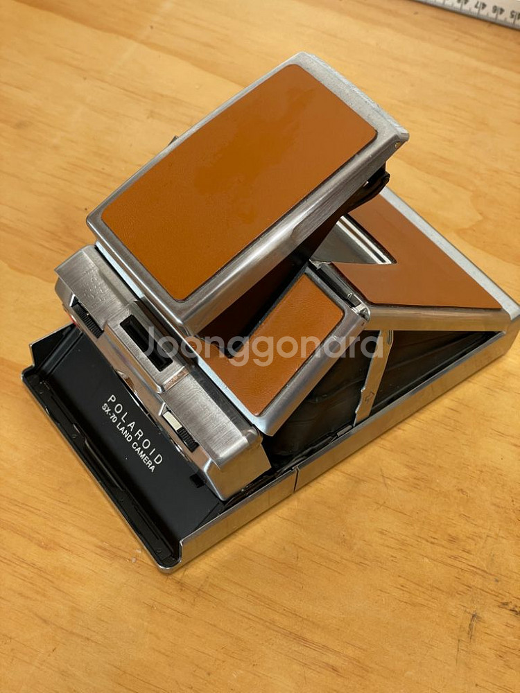 폴라로이드 SX-70--1