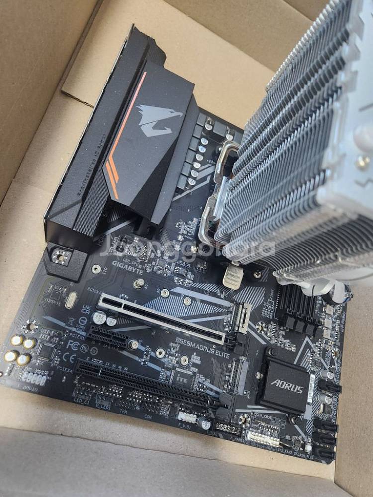 라이젠 5700x 기가바이트 b550 공랭쿨러 일괄--1