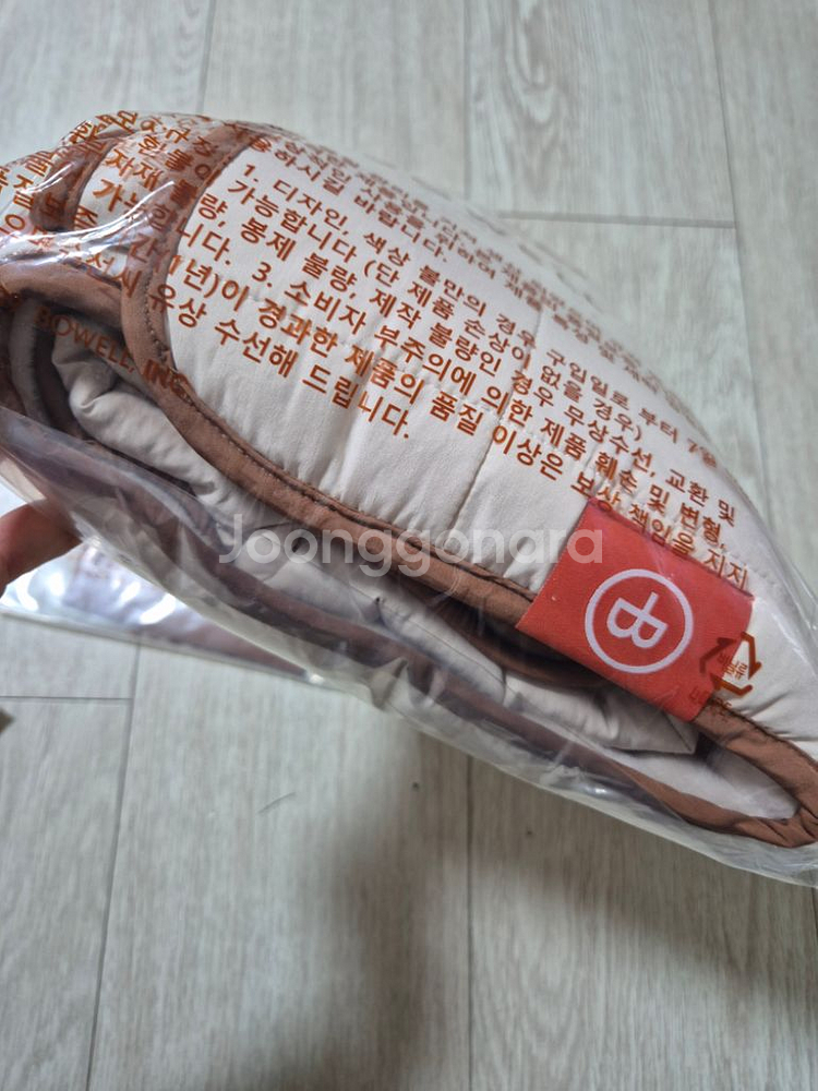 (새상품) 보웰 먼지없는 패딩담요 무릎담요--2