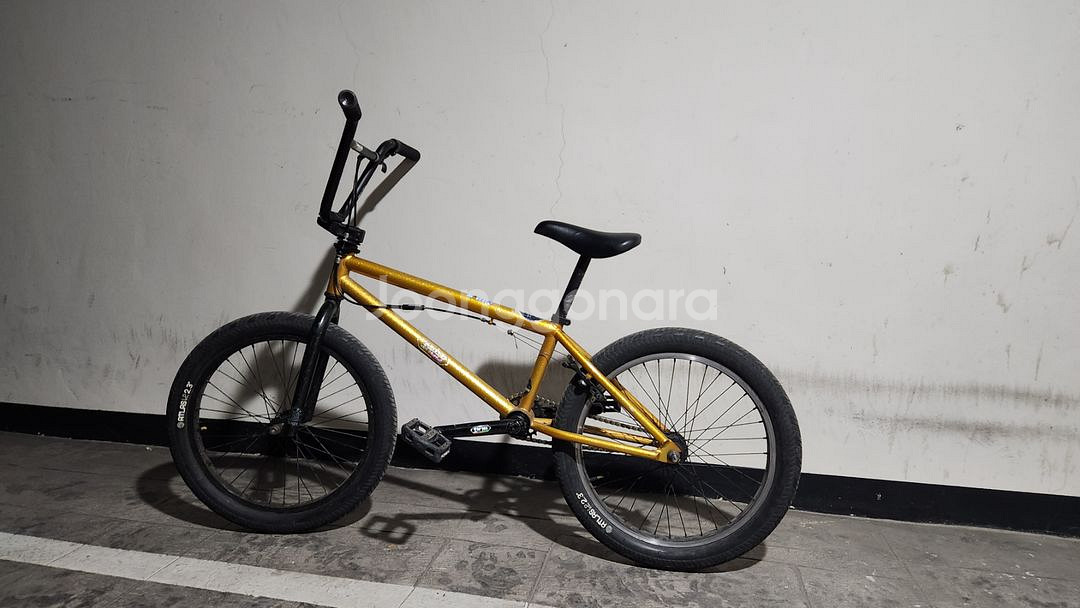 금색 킨크 BMX--2