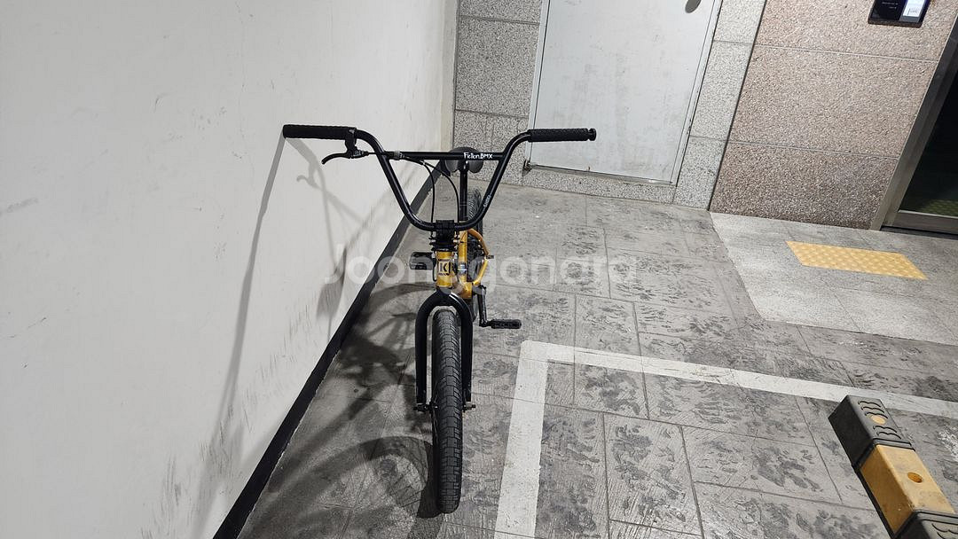 금색 킨크 BMX--4