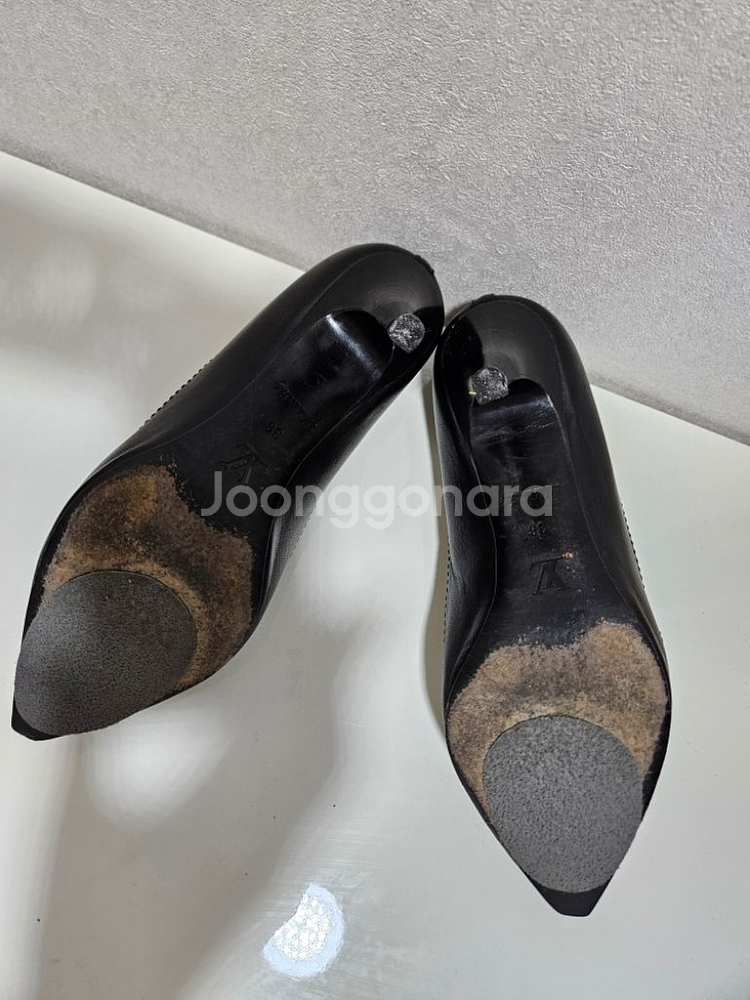 루이뷔통 정품 구두사이즈 36 235정도가격절충 안됩--3