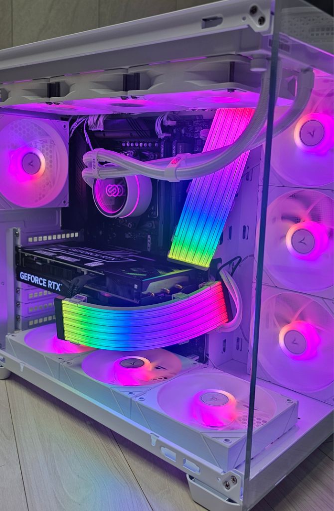 라이젠7 7700X RTX4070S본체 급처합니다.