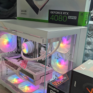 7800X3D Rtx4080s 신품화이트본체 급처